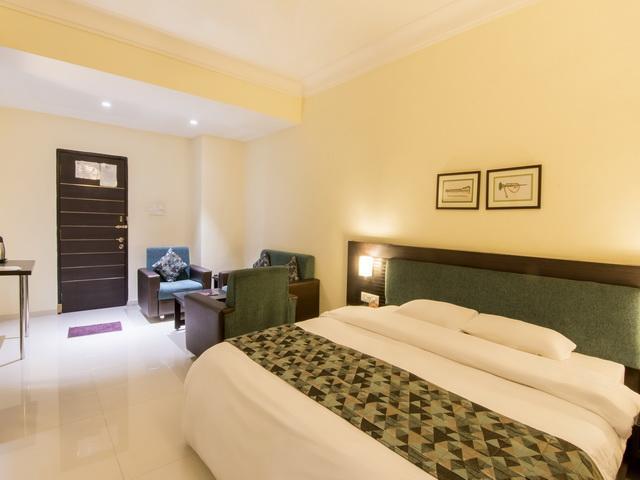 Hotel The Westend Ahmedabad Bagian luar foto